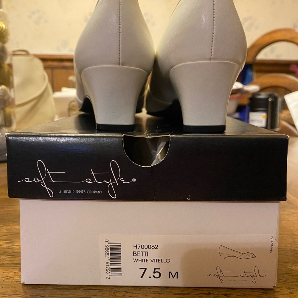 White Peep-Toe Heels by Anne Klein - Picture 4 of 8